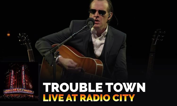 Joe Bonamassa - Live At Radio City Music Hall - Trouble Town