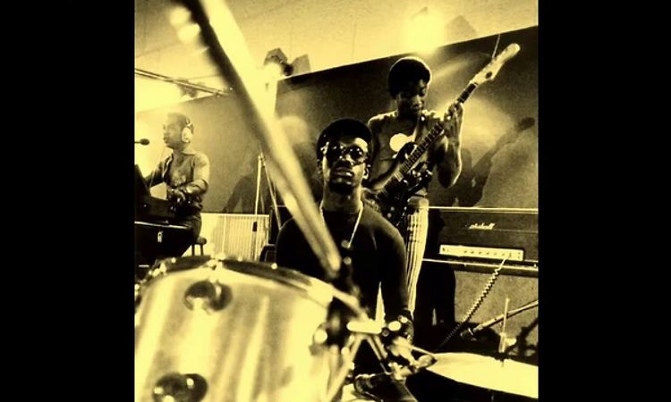Tony Allen and The Afro Messengers - Love Is A Natural Thing