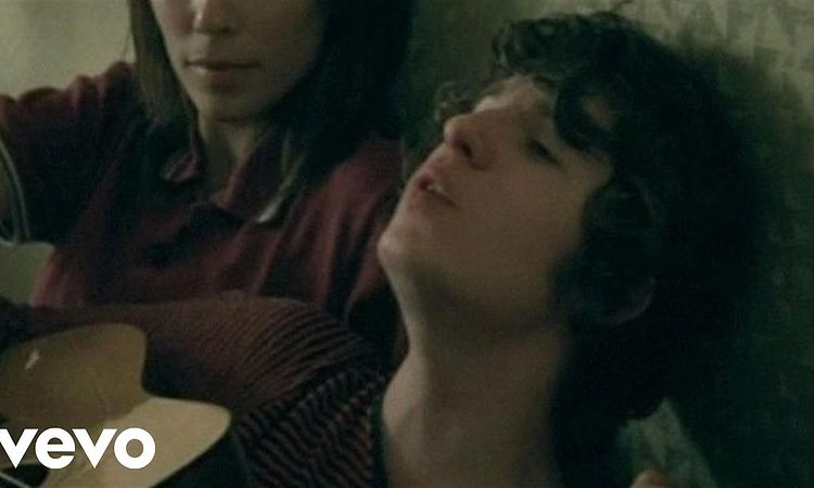 The Kooks - She Moves In Her Own Way