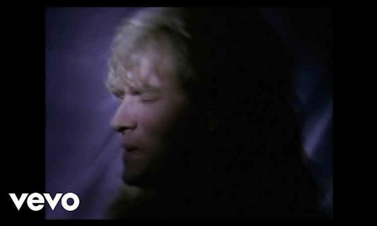 Def Leppard - Stand Up (Kick Love Into Motion)