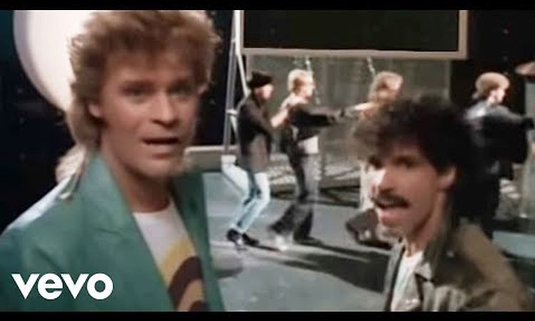 Daryl Hall & John Oates - Method of Modern Love (Official Video)