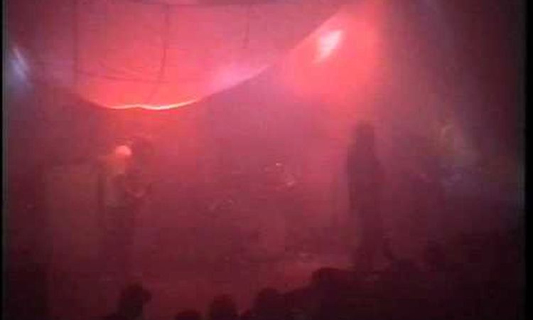 Kyuss - 01 - Un Sandpiper (Live Essen 1995)