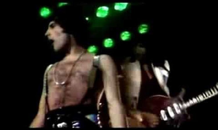 Queen - Fat Bottomed Girls (Official Video)