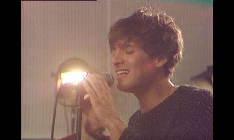 Paolo Nutini - Let Me Down Easy [Official Video]