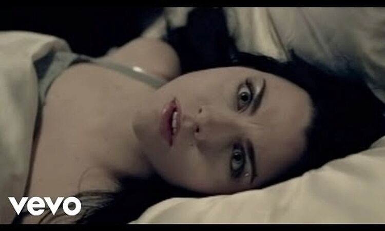 Evanescence - Bring Me To Life (Official Music Video)