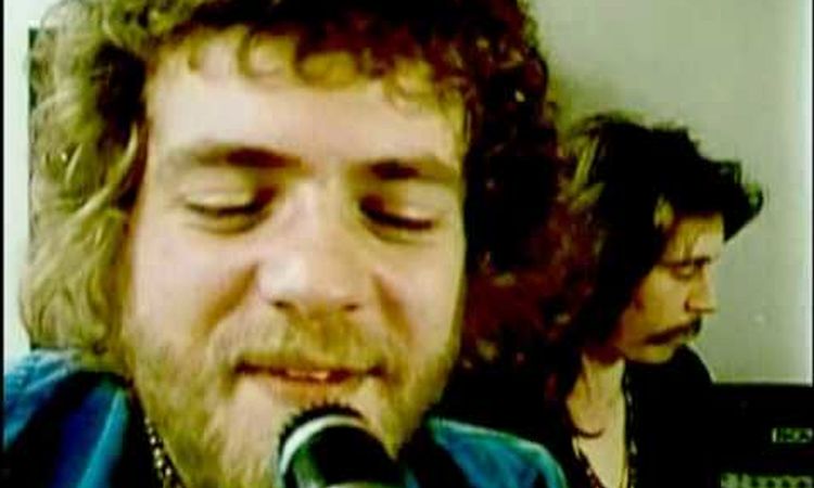 Stuck In The Middle With You - Stealers Wheel