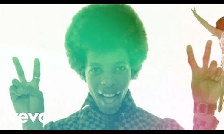 Sly & The Family Stone - Everyday People (Official Video)