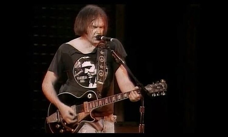 Neil Young & Crazy Horse - Love And Only Love ( live 1991 ) HD