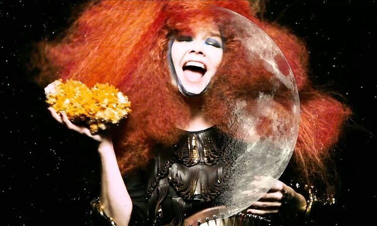 björk: moon