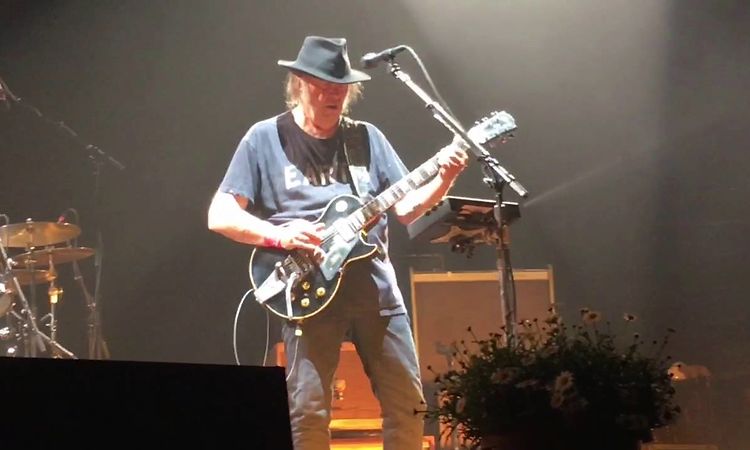 Neil Young and Promise of the Real Vampire Blues Belfast 7 June 2016