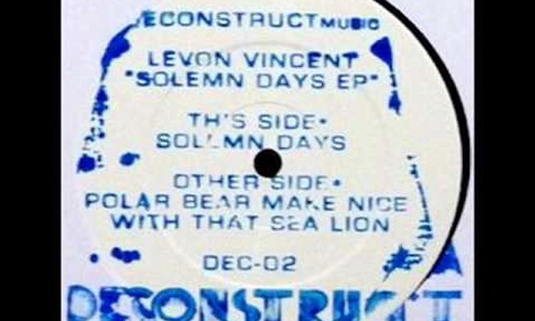 Levon Vincent - Polar Bear Make Nice With That Sea Lion