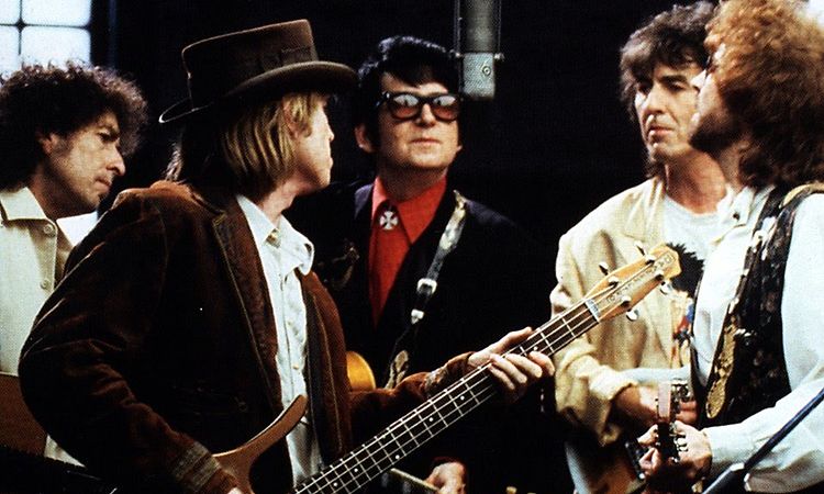 Traveling Wilburys - Not Alone Any More - Lyrics