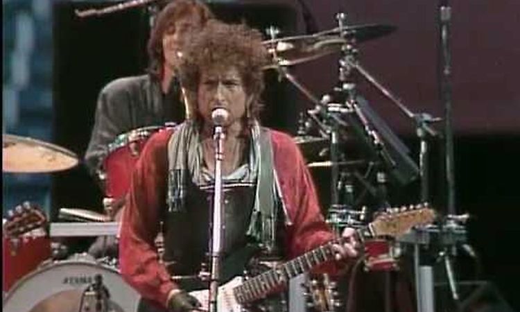 Bob Dylan - Rainy Day Women #12 & 35 (Live at Farm Aid 1986)