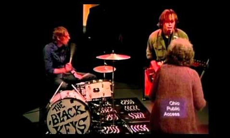 The Black Keys 10 A.M. Automatic (Official Music Video)