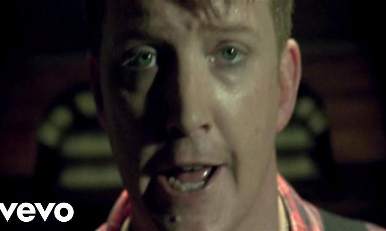 Queens Of The Stone Age - Sick, Sick, Sick