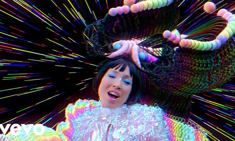 Little Dragon - Lover Chanting (Official Video)