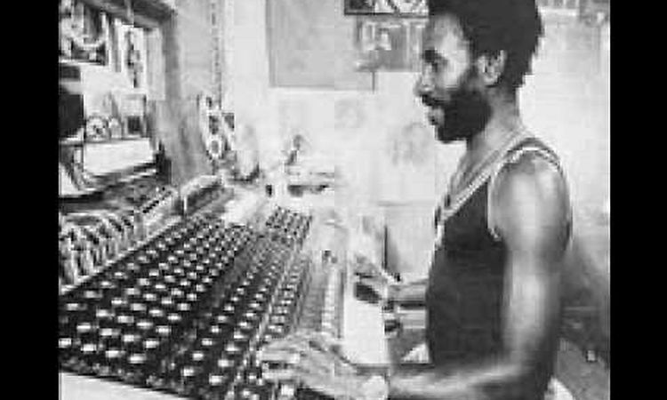 Lee Perry -Free Up The Weed