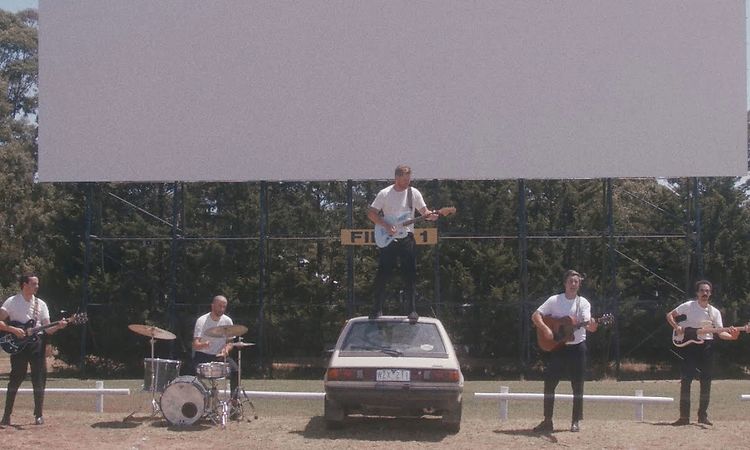 Rolling Blackouts Coastal Fever - Cars In Space (OFFICIAL VIDEO)