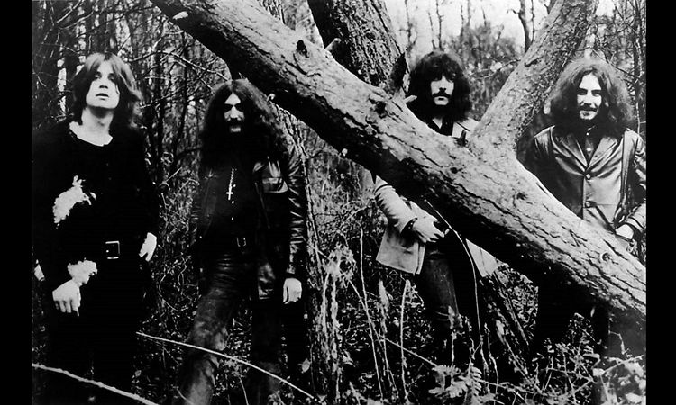 Black Sabbath - After Forever (Lyrics)